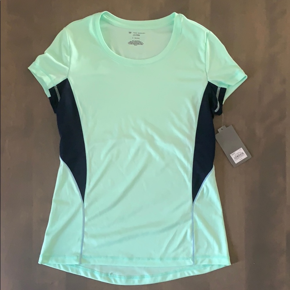 🥕NWT!🥕 Tek Gear Performance Base Layer Tee
